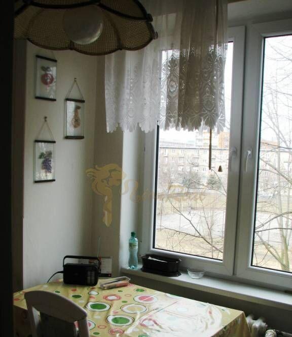 3-izb. Medzilaborecká, Ružinov, 2/3 p. balkón