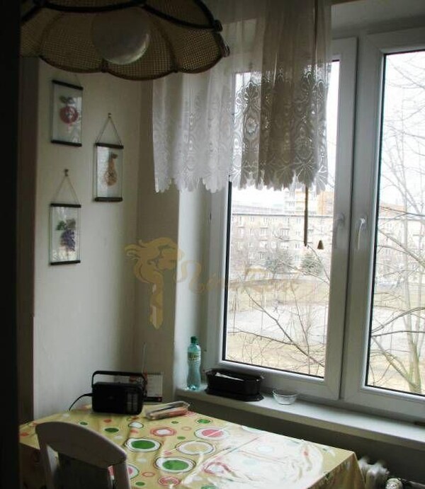 3-izb. Medzilaborecká, Ružinov, 2/3 p. balkón
