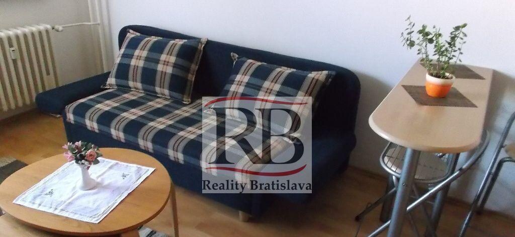 1-izbový byt, Budatínska, Bratislava V — foto 4