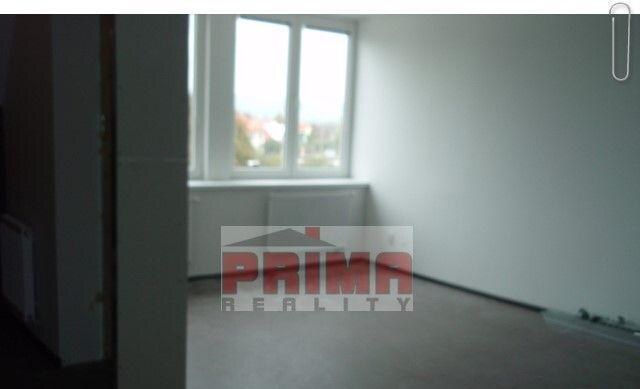 991: Prenájom: nové kancelárie 70 80 m2 Bytča. — foto 2