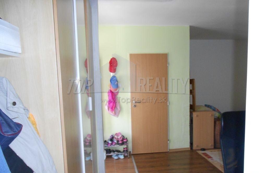 INCLUSIVE ponúka - Na predaj 2 izbový dom s možnosťou nadstavby po čiastočnej re — foto 2