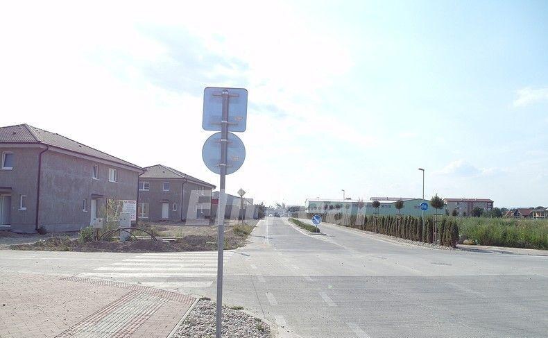 Na predaj mezonet. byty s predzáhradkou, 2park. miesta-komplex Tri Vody — foto 3