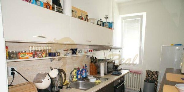 Veľký 1-izb. byt, Haburská, Ružinov, 4/6 p. po rekonštrukcii
