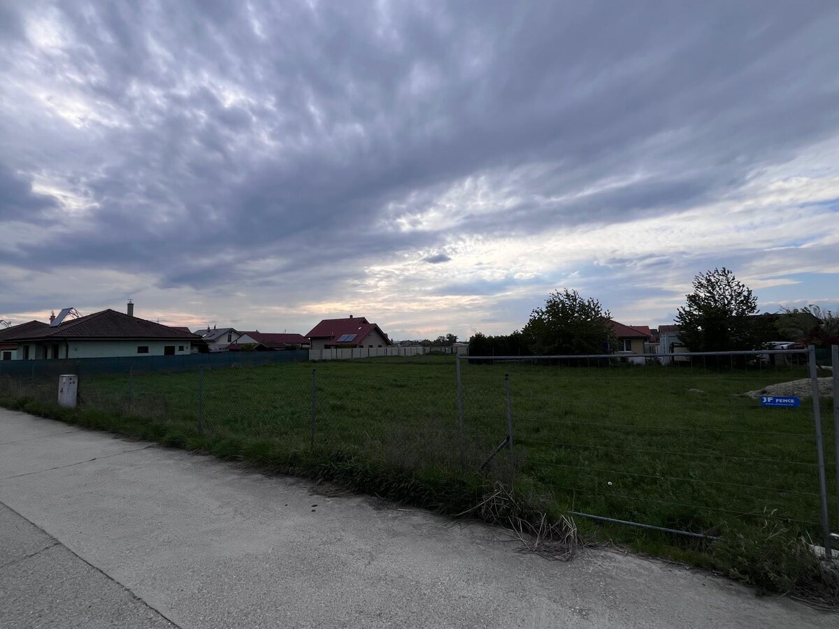 Dva Pozemky, Malé Košariská, Dun.Lužná 653 m2 a 724 m2 pri jazere — foto 8