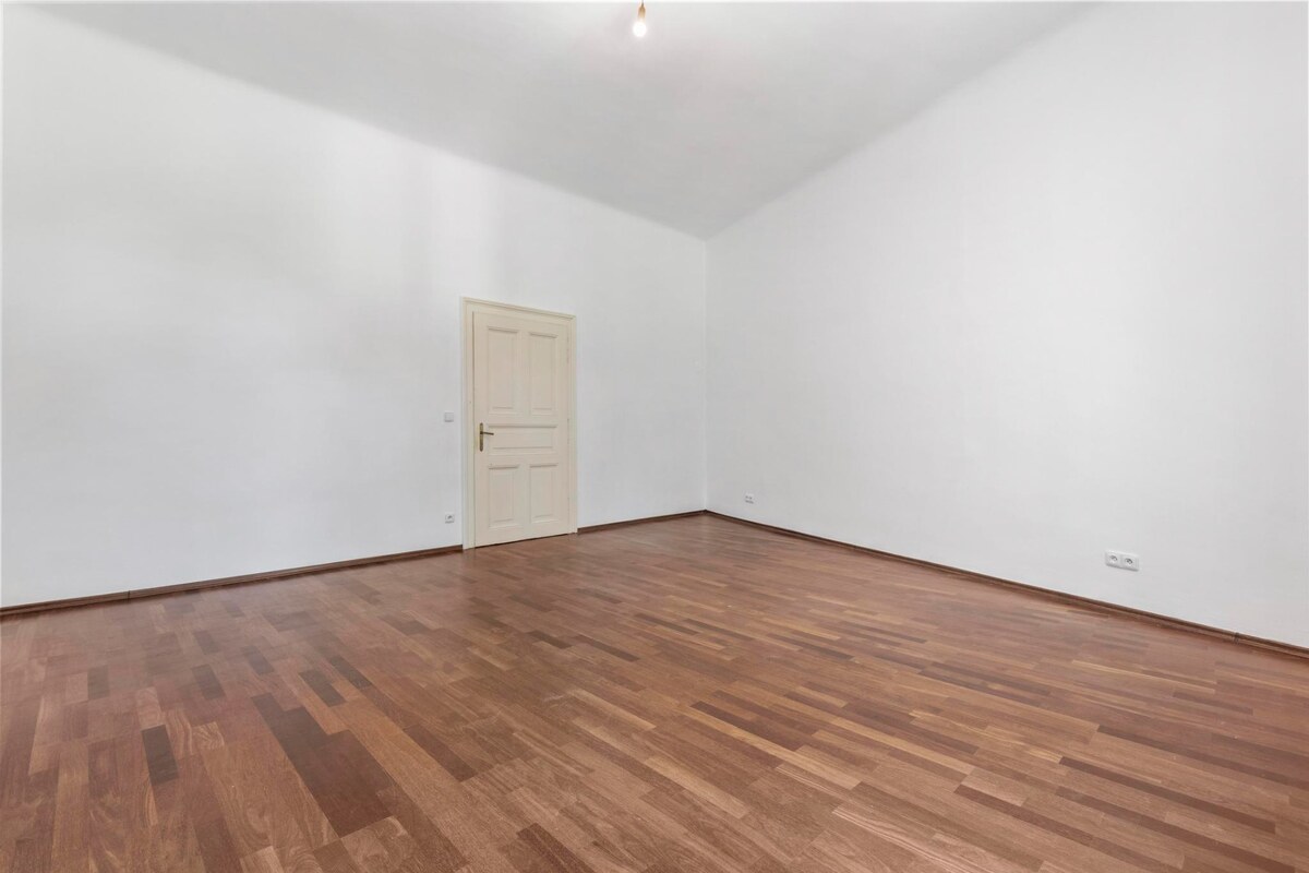 Priestranný 3 izbový byt pri Prezidentskom paláci - Rezervované — foto 10