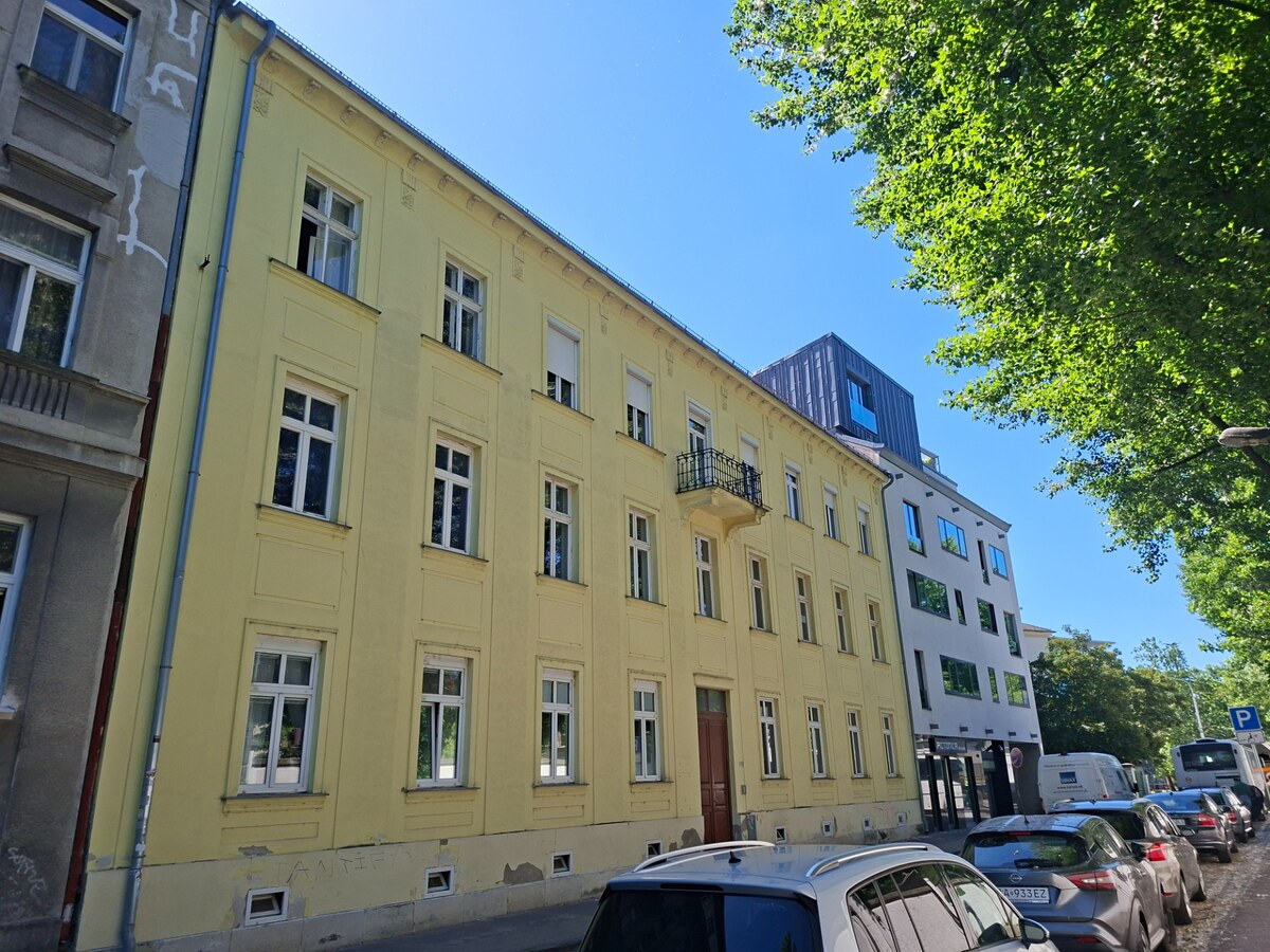 Priestranný 3 izbový byt pri Prezidentskom paláci - Rezervované — foto 4
