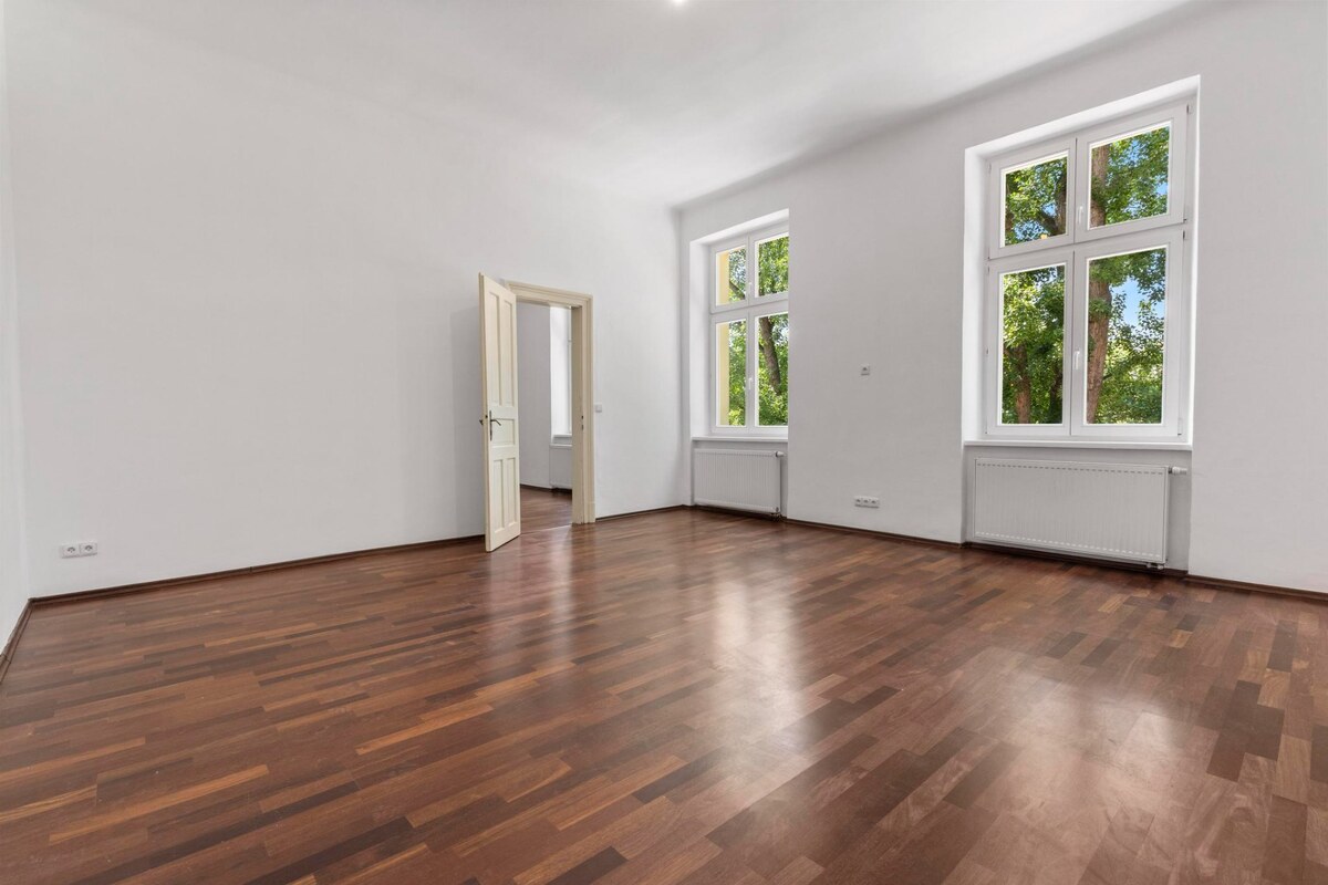 Priestranný 3 izbový byt pri Prezidentskom paláci - Rezervované — foto 5