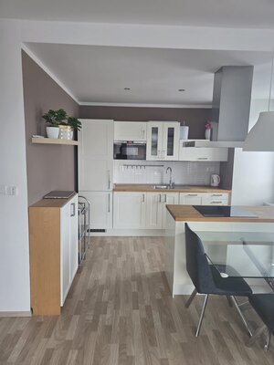 2i byt v novostavbe na Žltej ul., garážové státie, sklad — foto 10