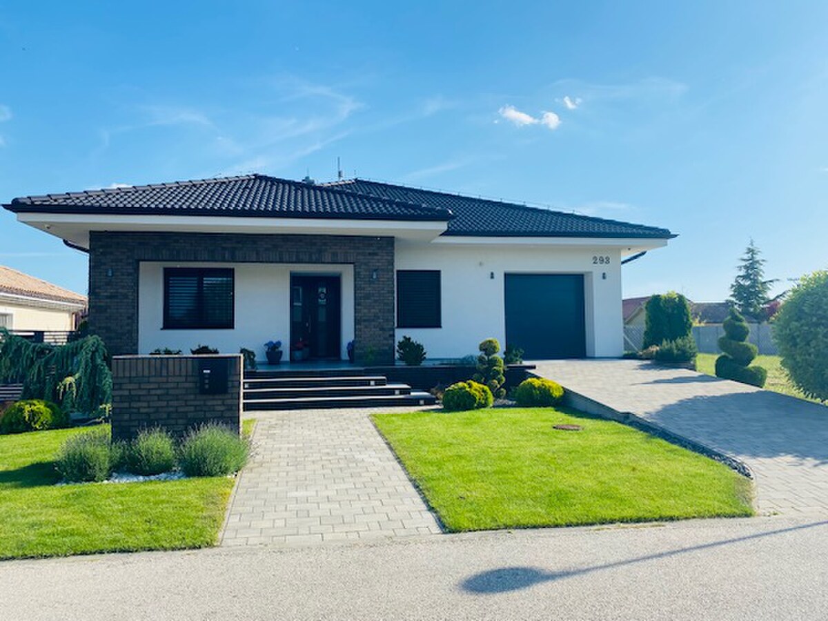Nadštandardný 4 izbový RD vo Veľkých Dvorníkoch