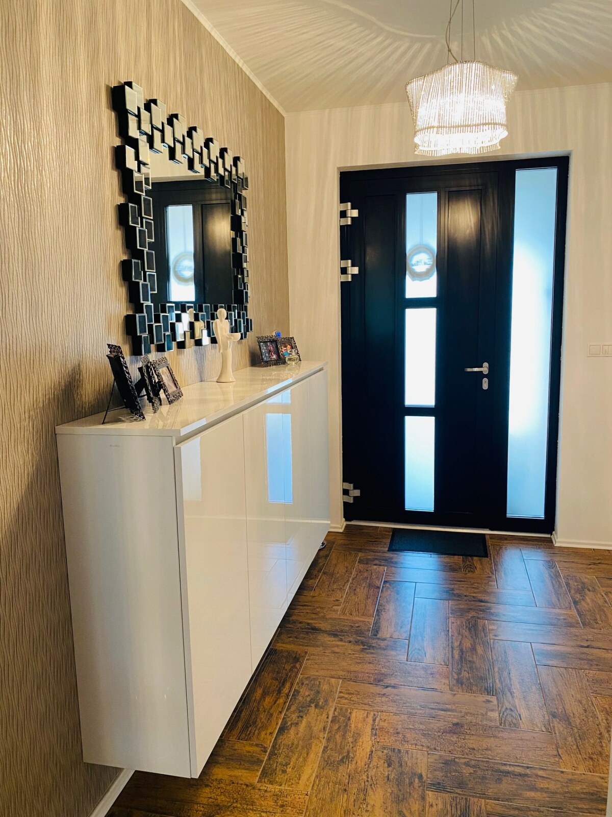 Nadštandardný 4 izbový RD vo Veľkých Dvorníkoch — foto 13