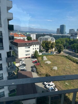 Prenájom priestranného 4i bytu na Jégeho ulici — foto 26