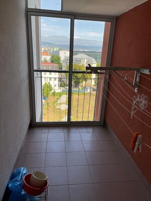 Prenájom priestranného 4i bytu na Jégeho ulici — foto 31