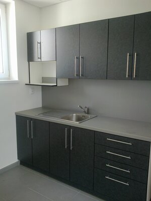 Kancelárie na Žabom Majeri  za 10EUR/m2 aj s parkingom! — foto 9