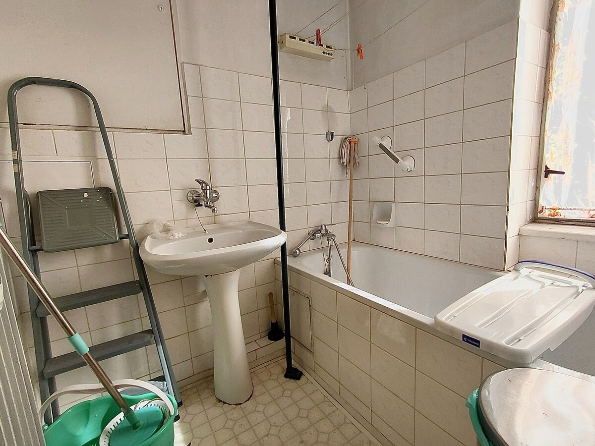 REZERVOVANÉ Veľkometrážny 3 izbový byt v pôvodnom stave REZERVOVANÉ — foto 4