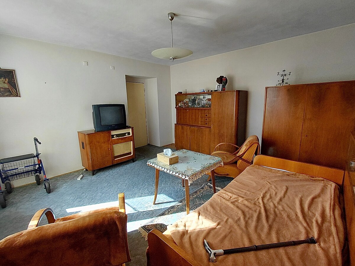 REZERVOVANÉ Veľkometrážny 3 izbový byt v pôvodnom stave REZERVOVANÉ — foto 5