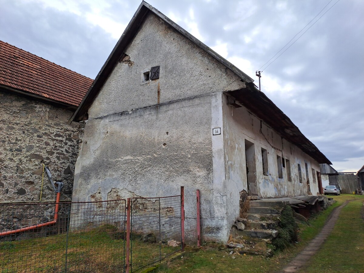 Rodinný dom v obci Háj v pôvodnom stave s veľkým potenciálom — foto 2