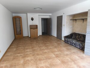 rozľahlý rodinný dom v lokalite Stráne — foto 9