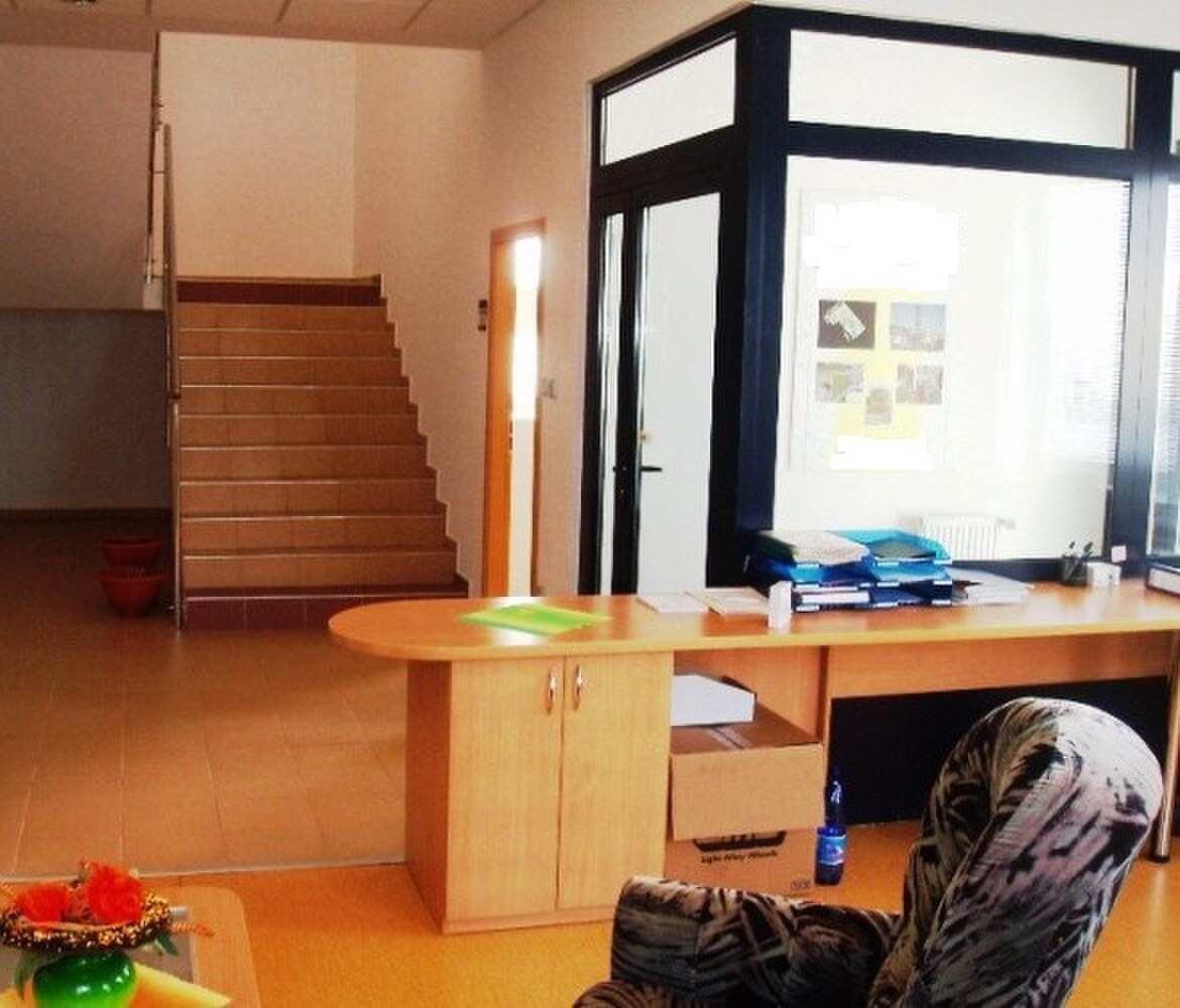 ADMINISTRATÍVNA BUDOVA V PRIEMYSELNEJ ZÓNE — foto 2