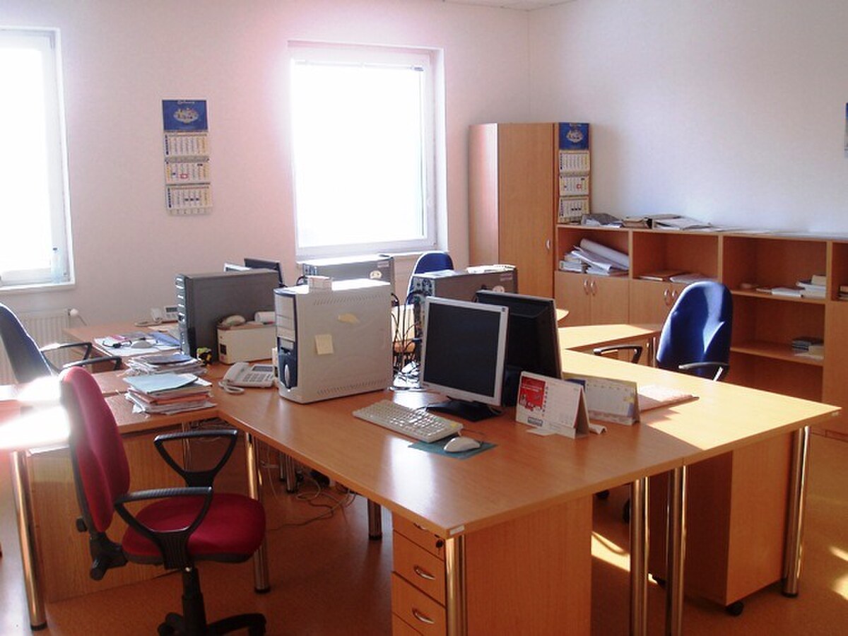 ADMINISTRATÍVNA BUDOVA V PRIEMYSELNEJ ZÓNE — foto 3