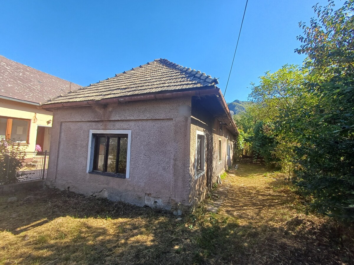 Rodinný dom s rozľahlým pozemkom-Brzotín.
