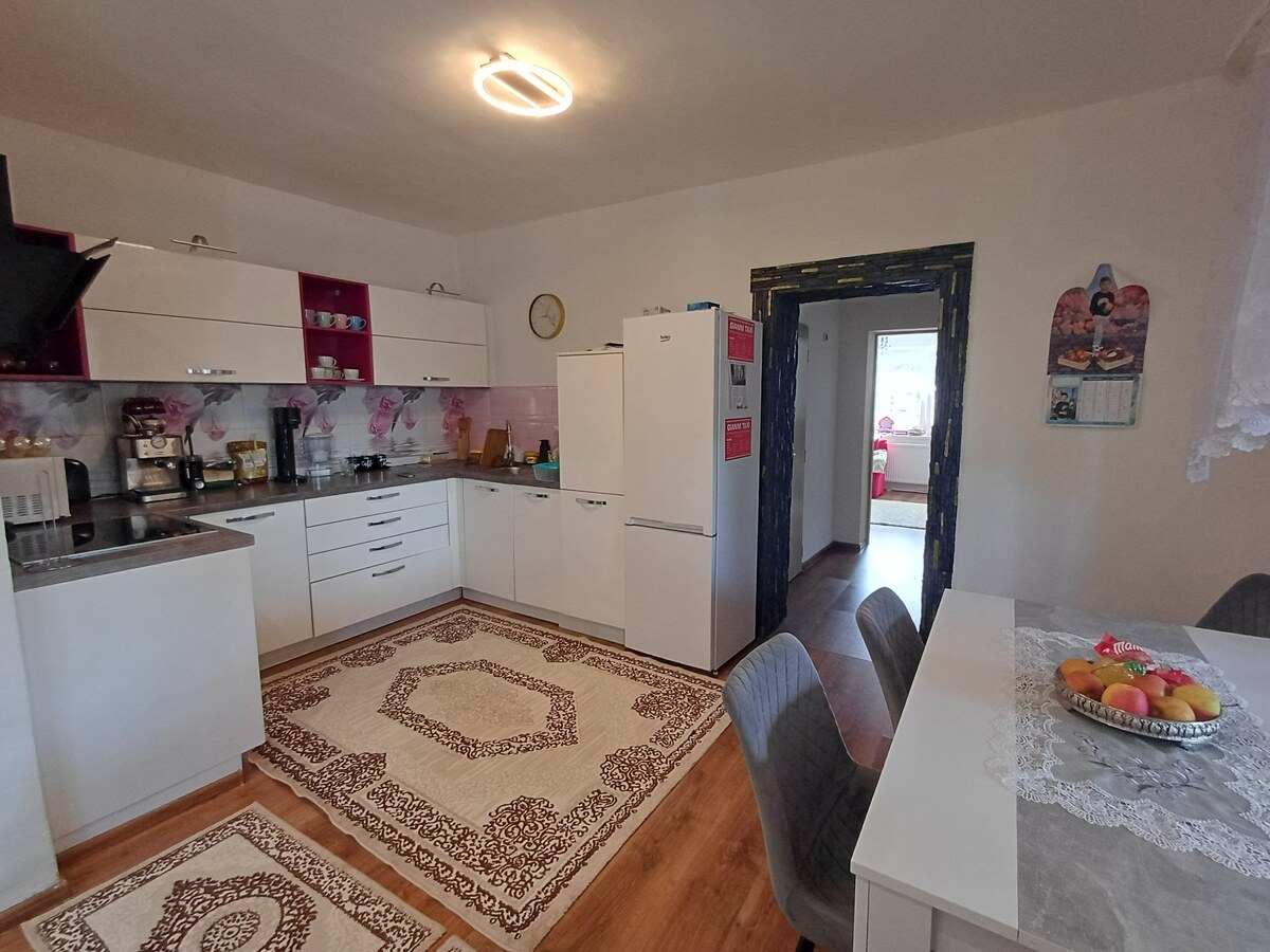 ZNÍŽENÁ CENA!! Exkluzívne iba u Nás...Pekný rodinný dom Nadabula. — foto 8