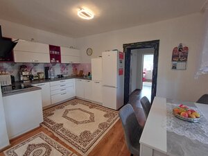 ZNÍŽENÁ CENA!! Exkluzívne iba u Nás...Pekný rodinný dom Nadabula. — foto 8