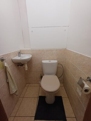 Pekný 4 izbový byt s balkónom 1 poschodie. — foto 12