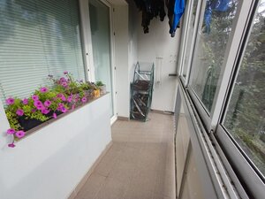 Pekný 4 izbový byt s balkónom 1 poschodie. — foto 14