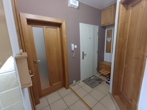 Pekný 4 izbový byt s balkónom 1 poschodie. — foto 3