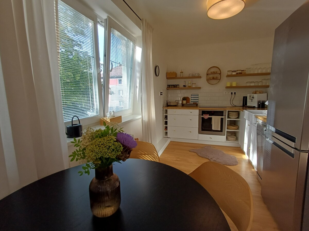 Krásny 2 izbový byt s balkónom- Vargové pole. — foto 6
