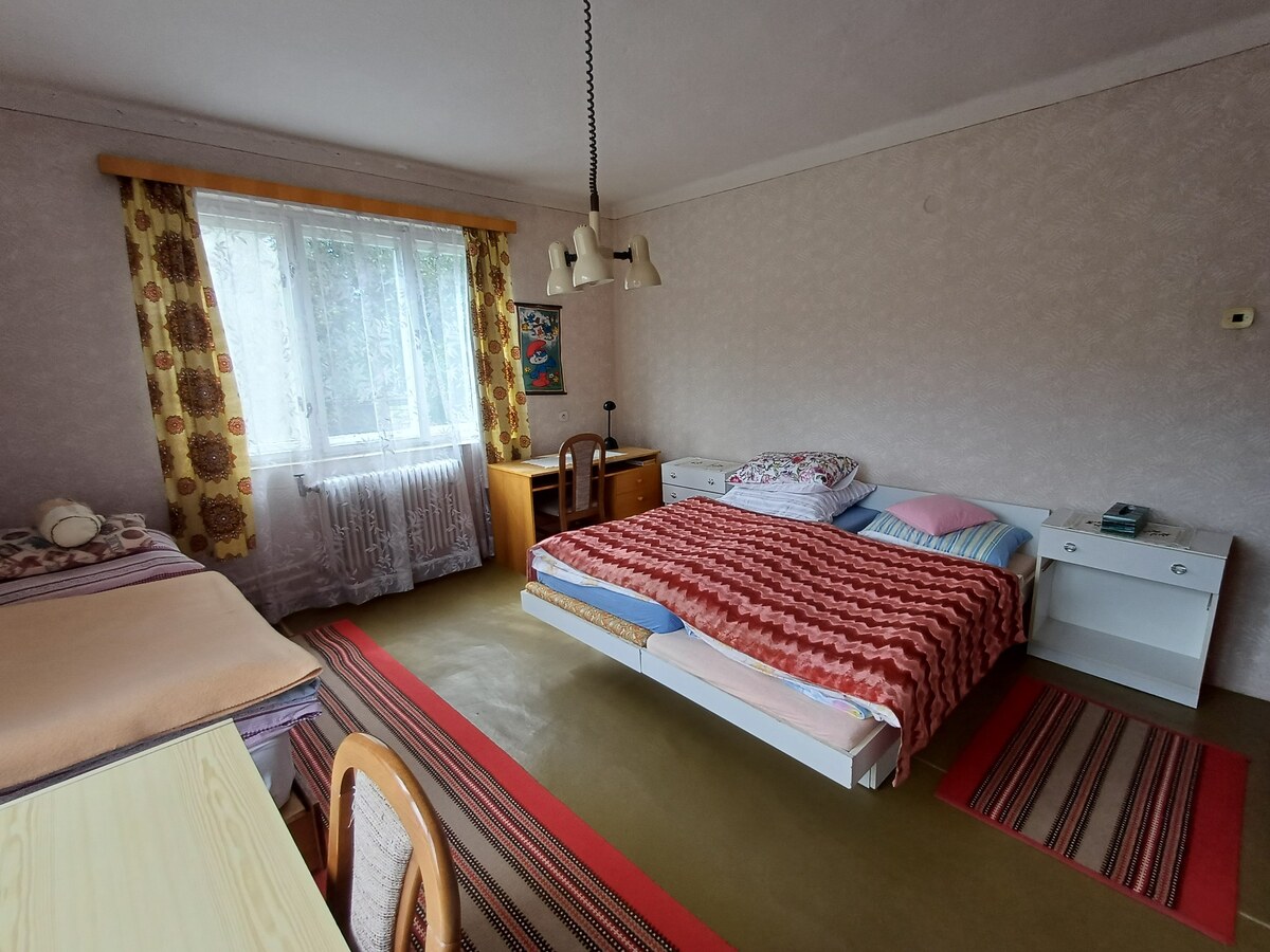 Pekný rodinný s nádherným výhladom. — foto 11