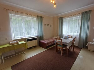 Pekný rodinný s nádherným výhladom. — foto 6