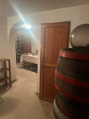 PREDAJ/ Krásna chalupa s vinicou/Jablonov nad Turňou — foto 4