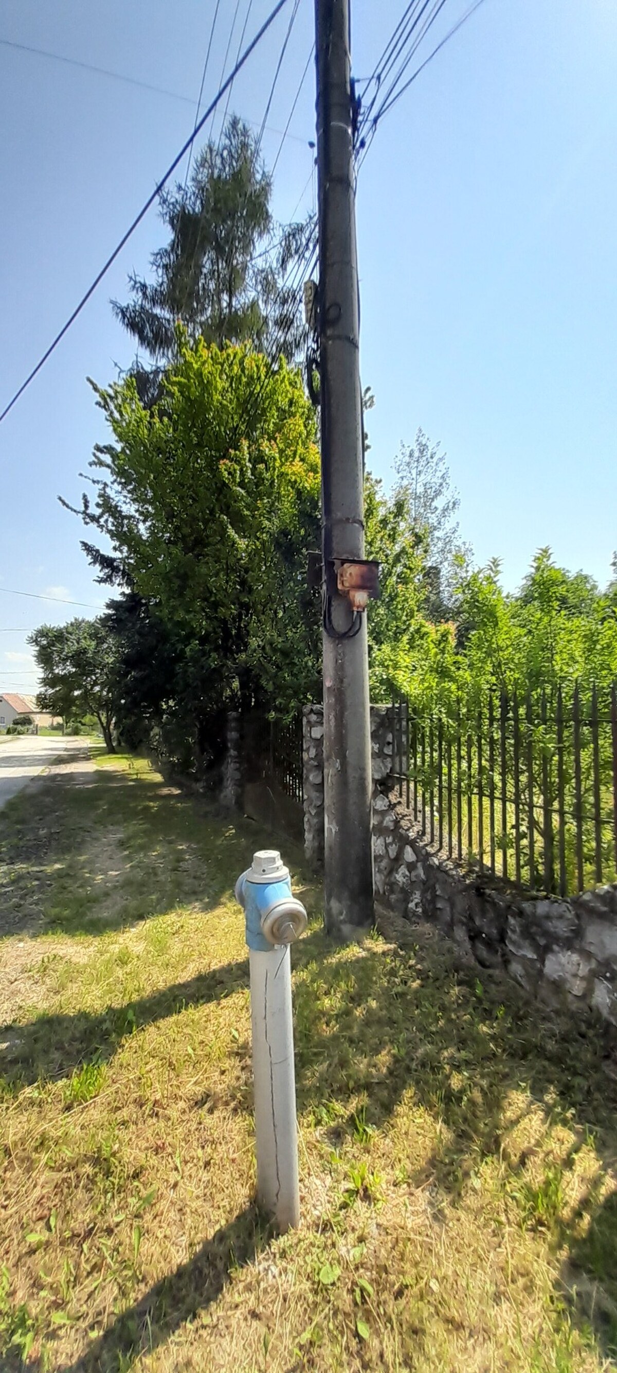 Rozľahlý pozemok v malebnej obci Gemerská Panica. — foto 3