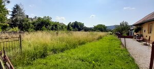 Rozľahlý pozemok v malebnej obci Gemerská Panica. — foto 1