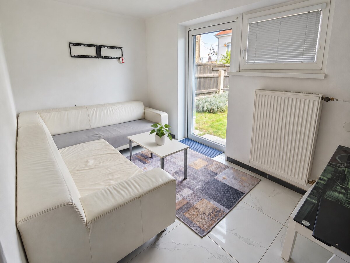 Na predaj  rodinný dom vo Veľkých Kosihách, bývanie+investícia. — foto 2