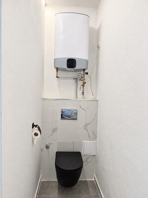 Na predaj  rodinný dom vo Veľkých Kosihách, bývanie+investícia. — foto 13