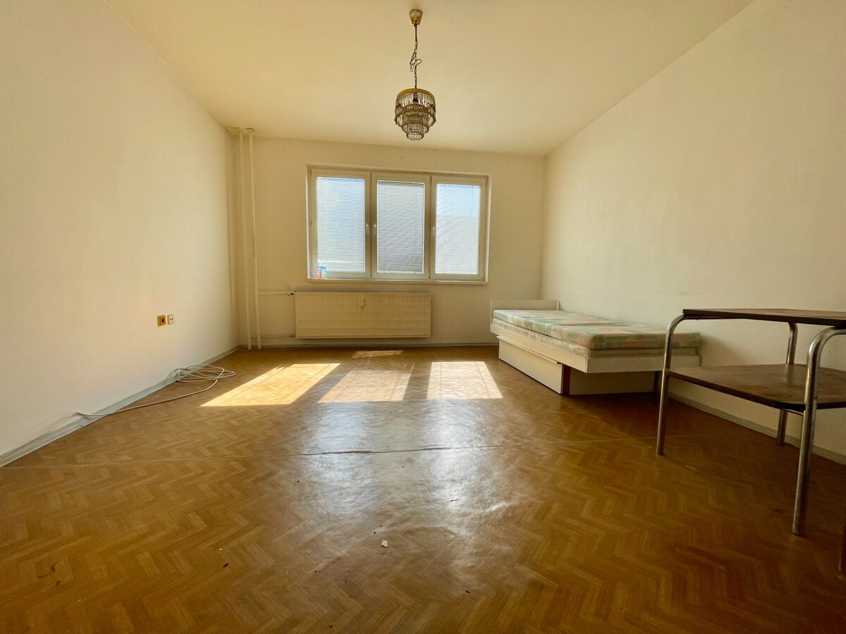 1-izbový byt s loggiou, Komárno — foto 5