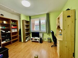 Prerobený klimatizovaný 3-izbový byt s loggiou a komorou, Komárno — foto 14