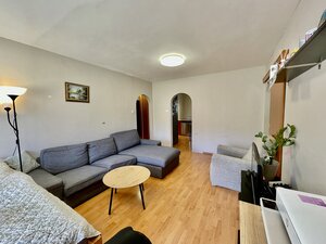 Prerobený klimatizovaný 3-izbový byt s loggiou a komorou, Komárno — foto 5