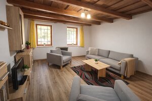 Rodinný dom s penziónom v  Podhájskej- bývanie a investícia v jednom. — foto 2