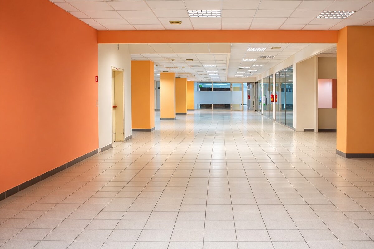 Na prenájom obchodné priestory v nákupnom stredisku Shop.Centre. — foto 2