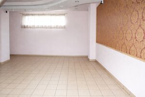 Na prenájom obchodné priestory v nákupnom stredisku Shop.Centre. — foto 7