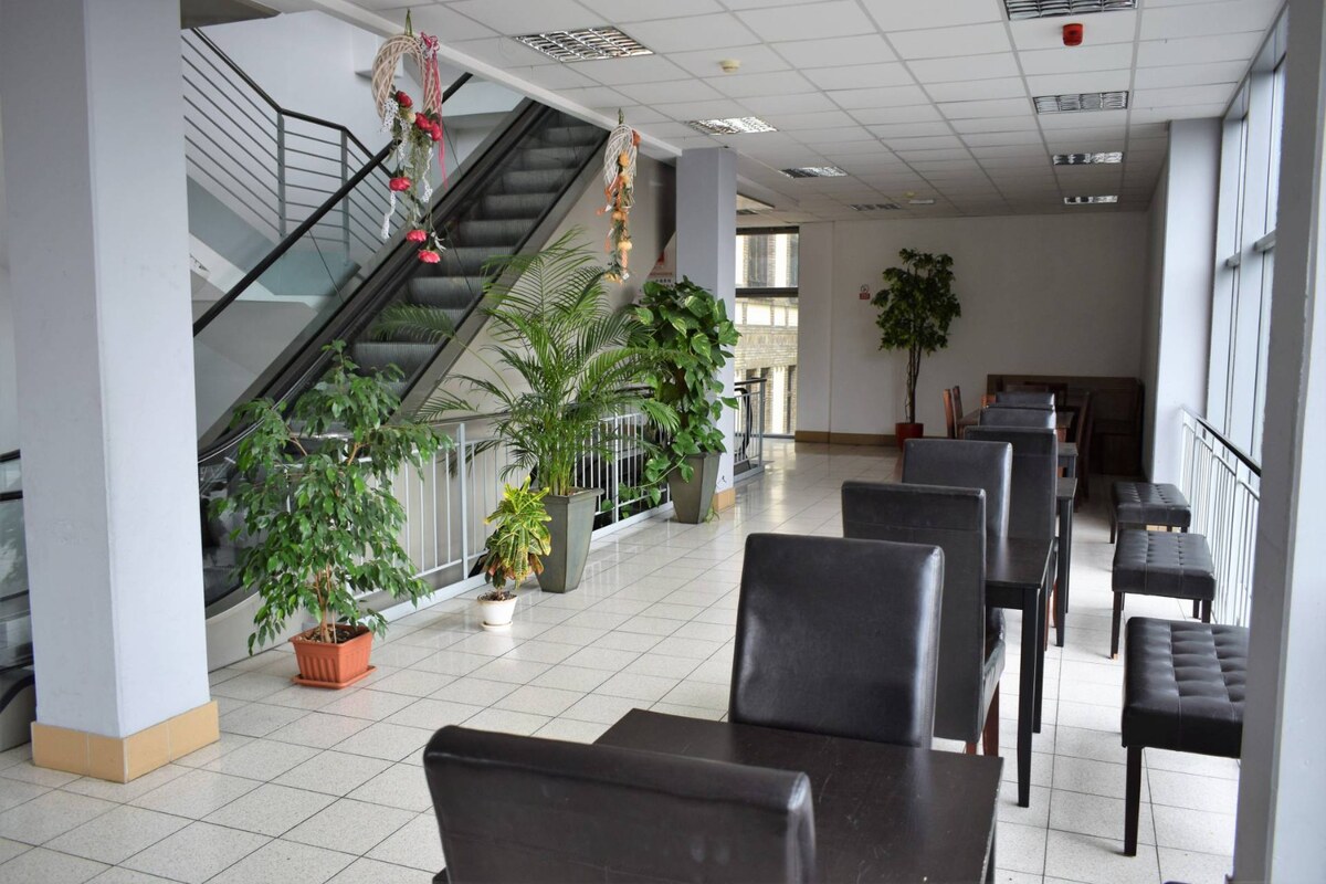 Na prenájom obchodný priestor v  centre mesta Komárno, 31,31 m2. — foto 5