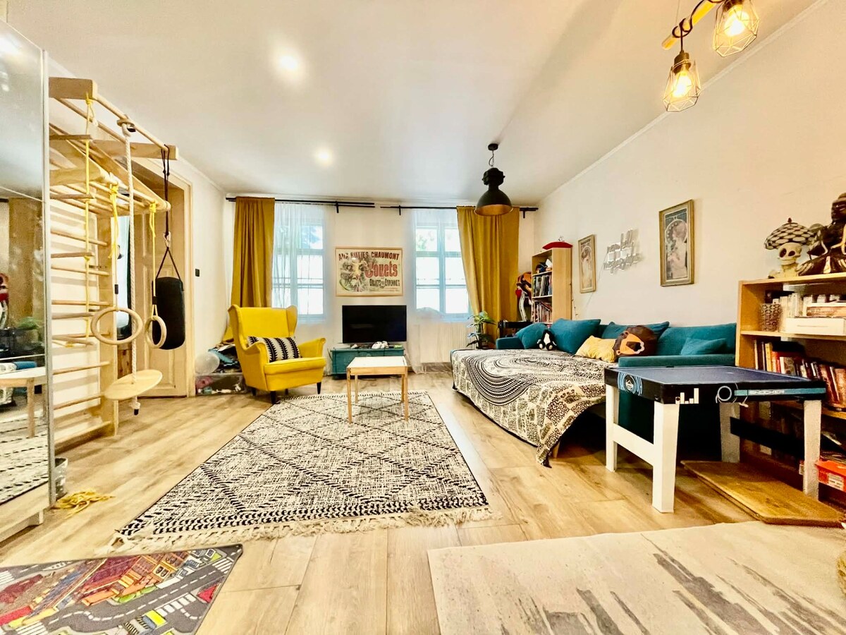 Meštiansky rodinný dom s garážou a pivnicou- v centre, Komárno — foto 7