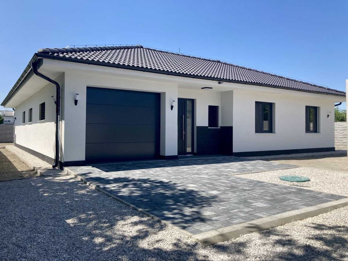 5-izbová novostavba rodinného domu, Kolárovo — foto 2