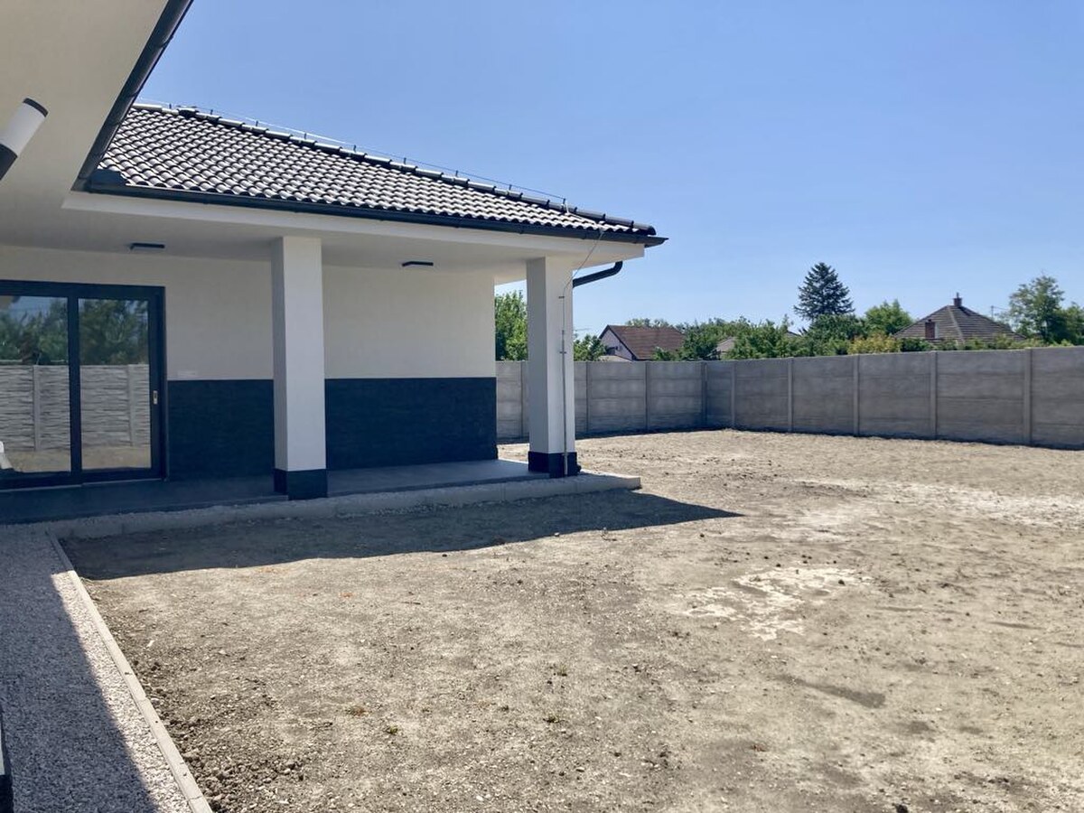 5-izbová novostavba rodinného domu, Kolárovo — foto 4