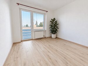 Na prenájom 2.poschodie rodinného domu v Komárne (cca100 m2) — foto 2