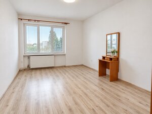 Na prenájom 2.poschodie rodinného domu v Komárne (cca100 m2) — foto 3