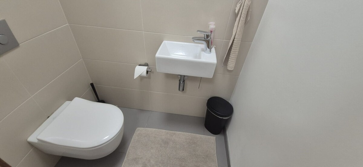 Predaj, 3 i byt s balkónom a garážovým státím, ul. Z. Shelingovej, DNV — foto 15